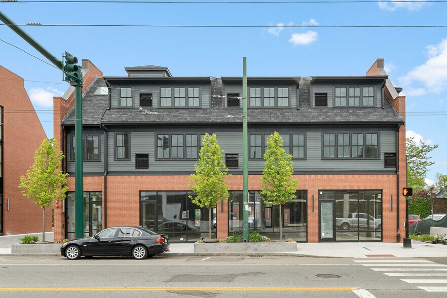 More Photos Of 493 Trapelo Rd, Belmont Storefront For Lease