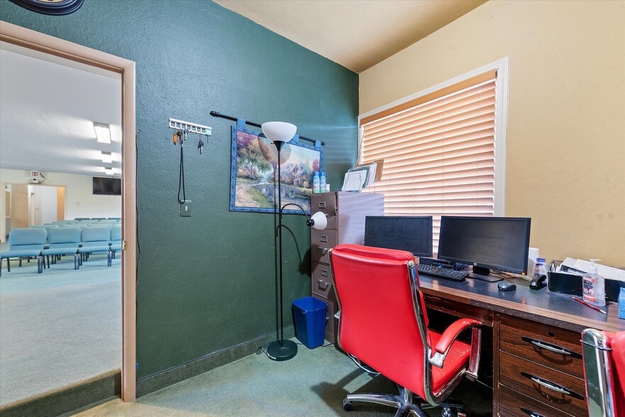 More Photos Of 2100 7th St, Baker City Specialty For Sale