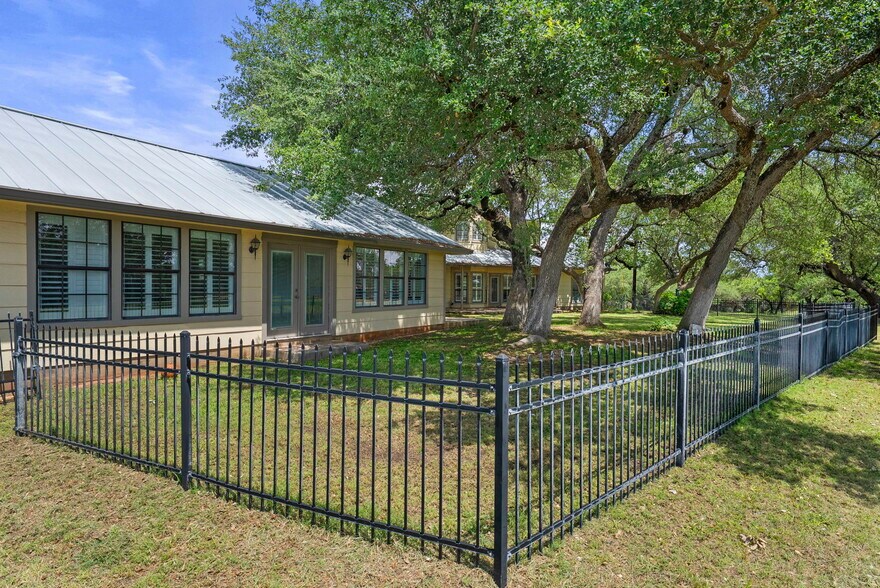 More Photos Of 539 Oak Vista Dr, Burnet Land For Sale