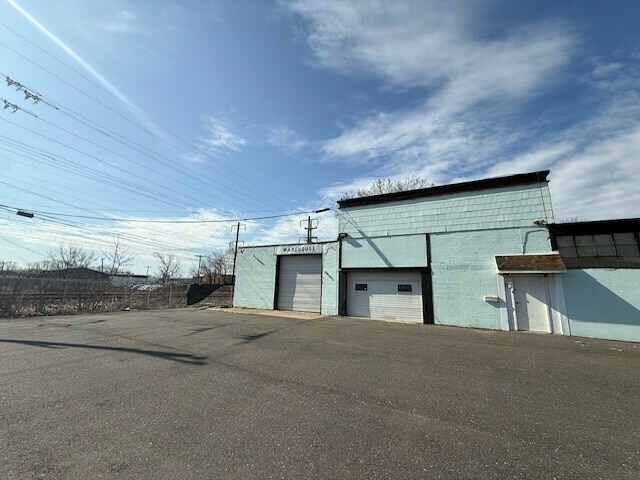 More Photos Of 8100 US 13, Levittown Flex For Sale