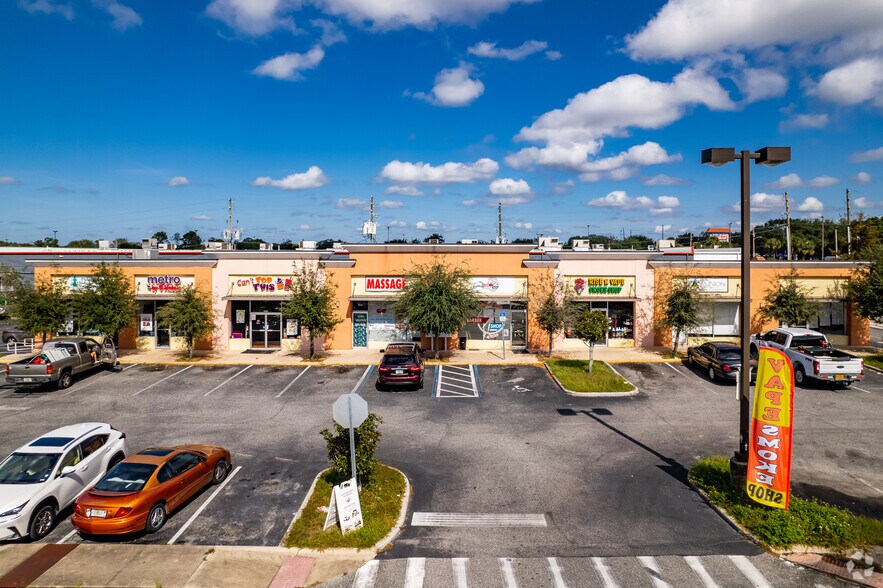 More Photos Of 2816-2830 S Bay St, Eustis General Retail For Lease