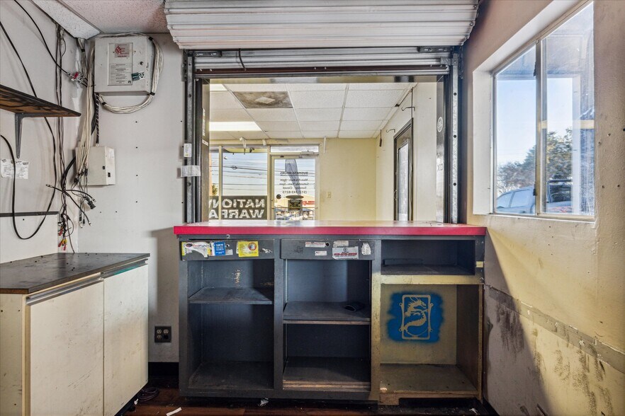 More Photos Of 5528 N Lamar Blvd, Austin Auto Repair For Lease