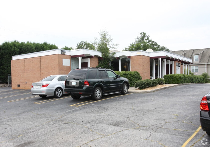 More Photos Of 1019 Astor Ave, Forest Park Medical For Sale