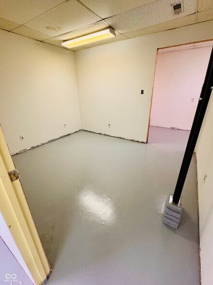 More Photos Of 2125 E State Highway 54, Linton Office For Sale