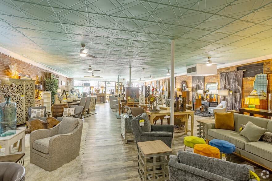 More Photos Of 507 E 3rd St, Lexington Warehouse For Sale
