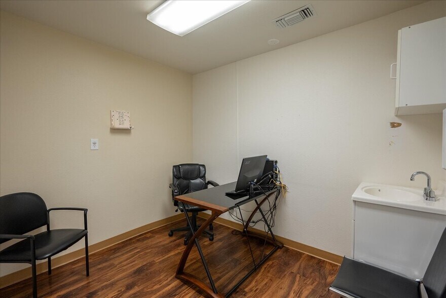 More Photos Of 1050 Las Tablas Rd, Templeton Medical For Sale