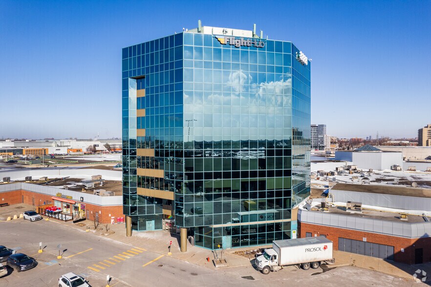 More Photos Of 3333 Boul De La Côte-Vertu, Saint-Laurent Office Residential For Lease