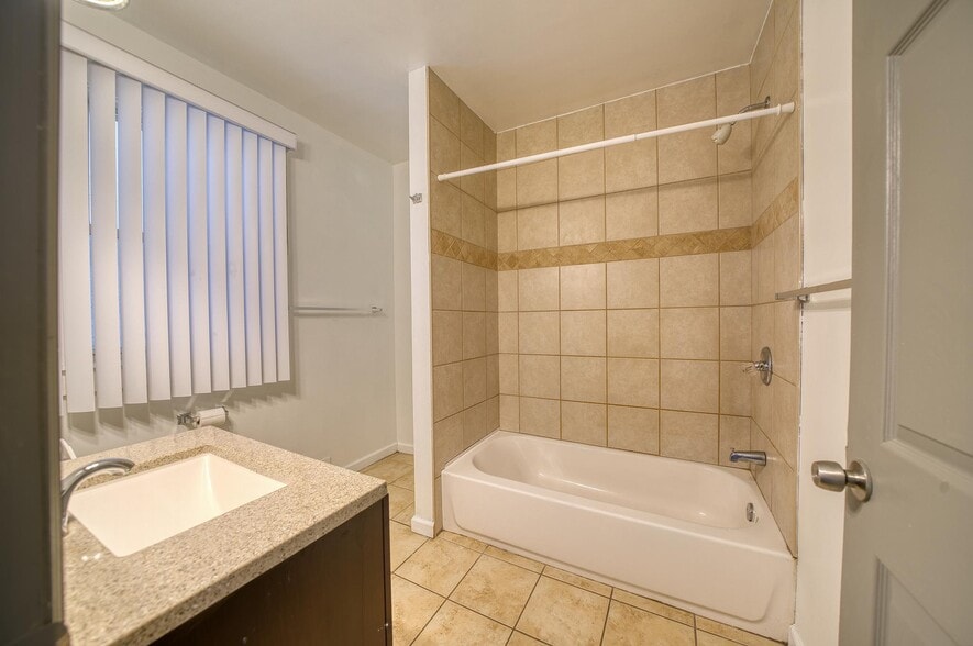 More Photos Of 1197 Virginia Park St, Detroit Apartments For Sale