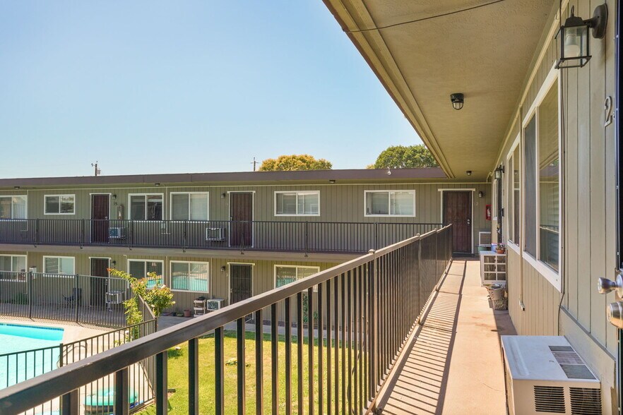 More Photos Of 1017 H St, Antioch Apartments For Sale