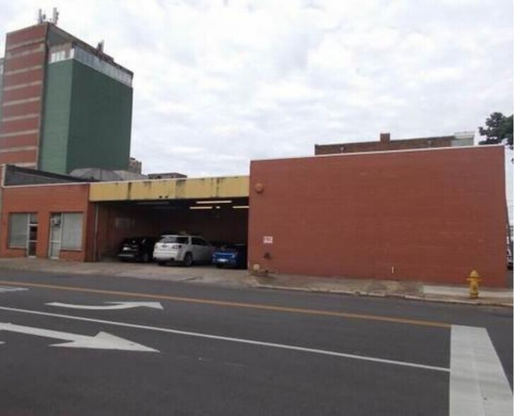 More Photos Of 814 22nd Ave, Meridian Flex For Sale