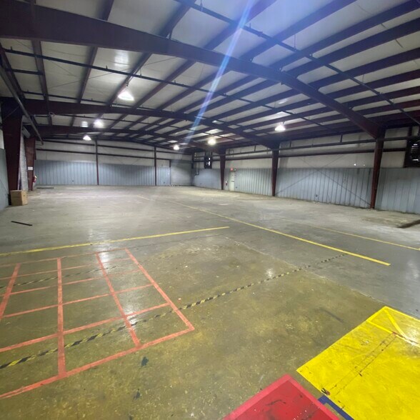 More Photos Of 100 Commerce Ct, Rincon Industrial For Lease