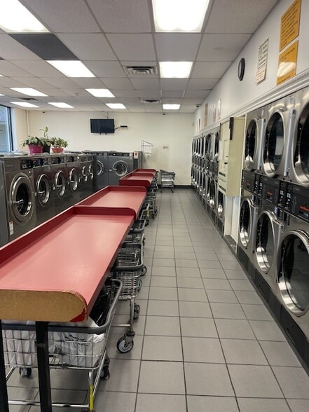 More Photos Of 447 Smith St, Perth Amboy Freestanding For Sale