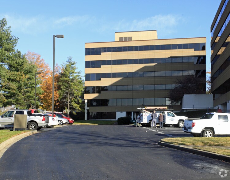 More Photos Of 402 Bna Dr, Nashville Unknown For Lease