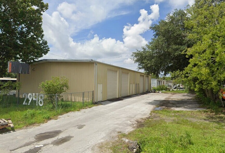 Primary Photo Of 2948 NE 21st Way, Gainesville Service For Lease