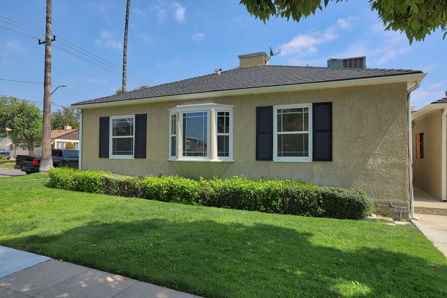 More Photos Of 1004 W Clark Ave, Burbank Apartments For Sale