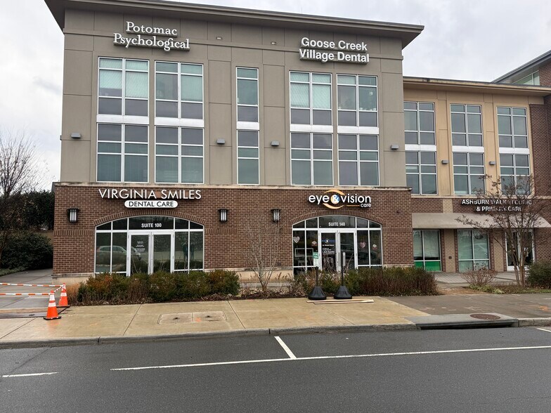 More Photos Of 21001 Sycolin Rd, Ashburn Office For Sale