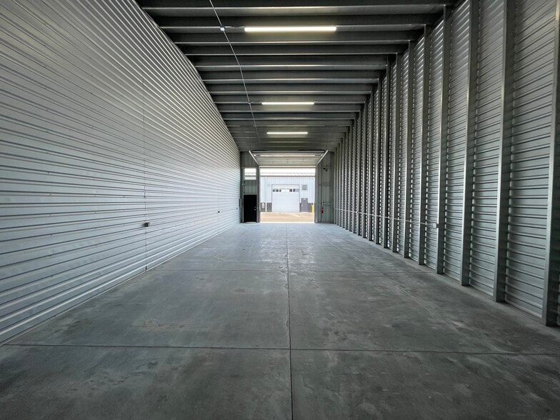 More Photos Of 1551 S Deer Heights Rd, Spokane Warehouse For Sale