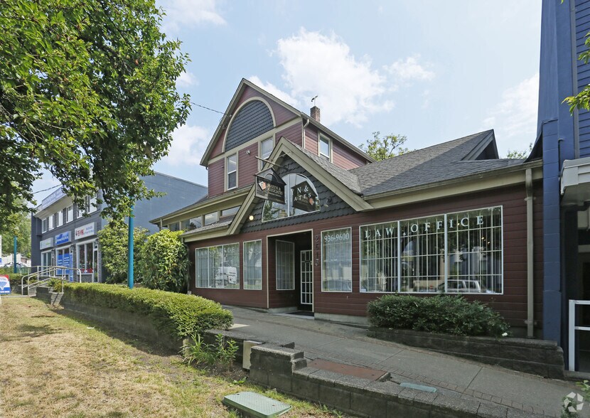 More Photos Of 2613 St Johns St, Port Moody Office For Sale