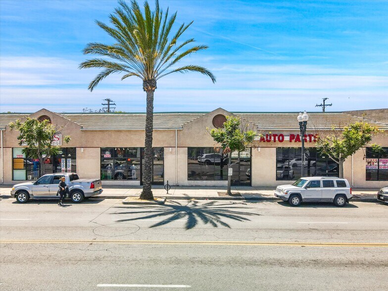 More Photos Of 413 W Whittier Blvd, Montebello General Retail For Sale
