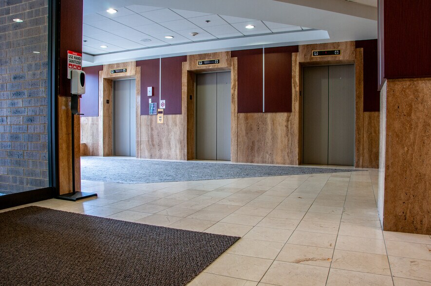 More Photos Of 3300 Edinborough Way, Edina Office For Lease