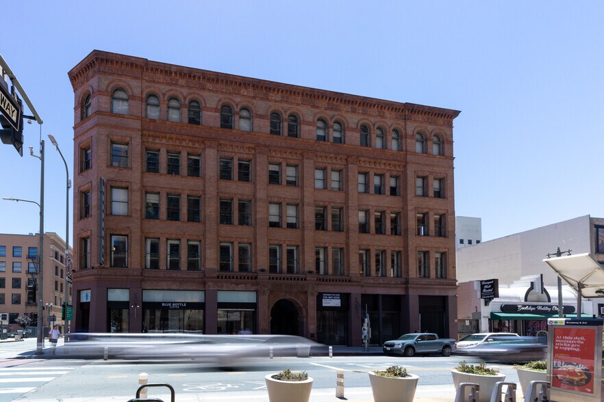 More Photos Of 300-310 S Broadway, Los Angeles Office For Lease