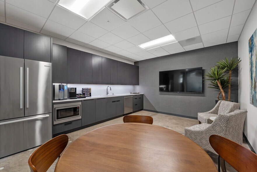 More Photos Of 1106 Witte Rd, Houston Office For Lease