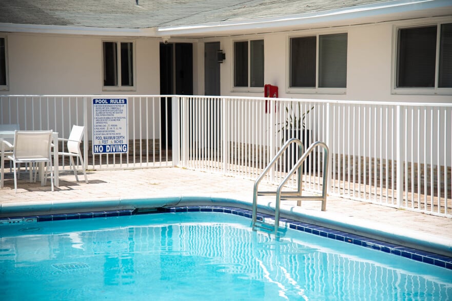 More Photos Of 231 SW 15th St, Pompano Beach Apartments For Sale