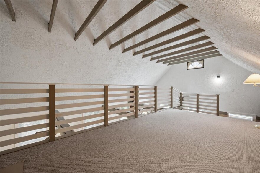 More Photos Of 192 Central Ave, Stirling Office For Sale