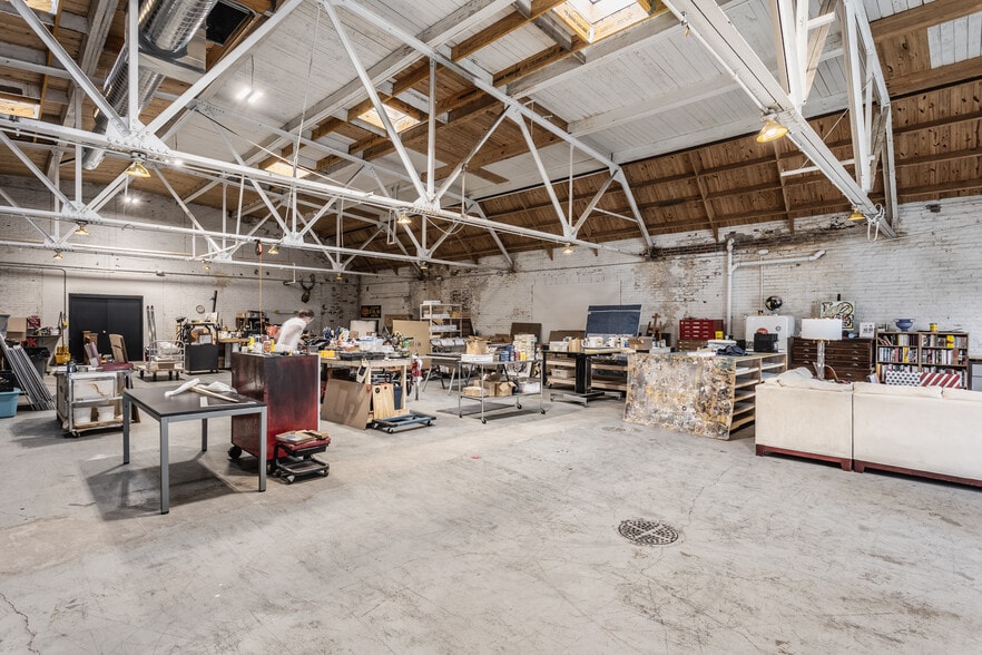 More Photos Of 4201 Millersville Rd, Indianapolis Flex For Sale