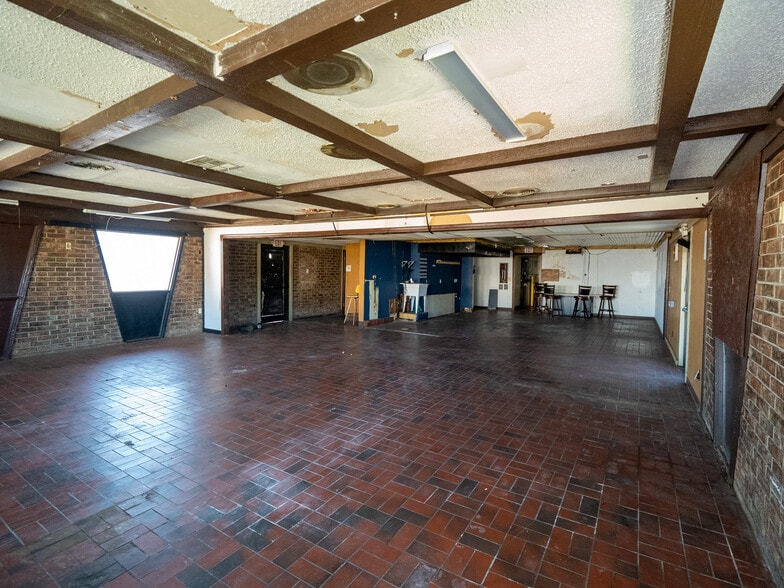 More Photos Of 1475 S Sunnylane Rd, Oklahoma City Freestanding For Sale