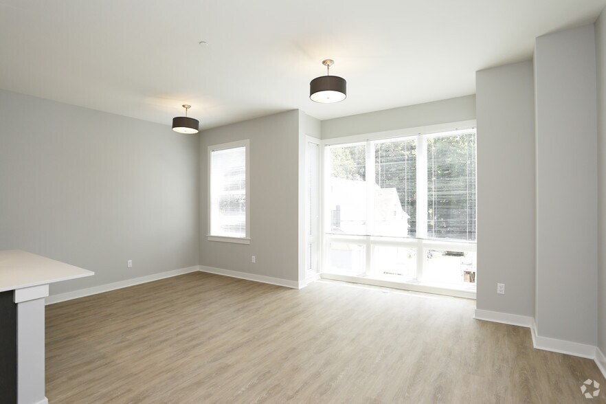 More Photos Of 1059 Wealthy St SE, Grand Rapids Apartments For Lease