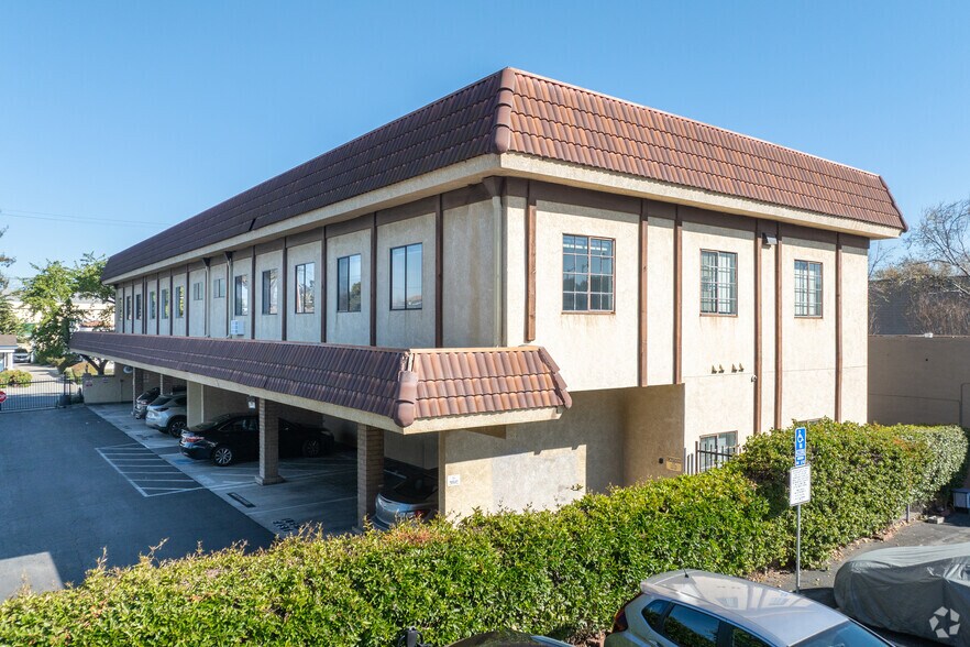 More Photos Of 303-325 W Joaquin Ave, San Leandro Loft Creative Space For Lease