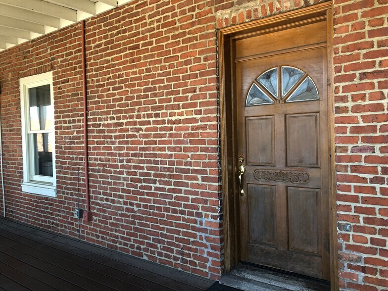 More Photos Of 428 Main St, Franklin General Retail For Sale