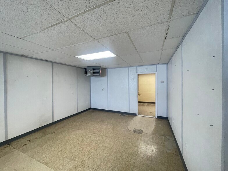 More Photos Of 3628 Ransomville Rd, Ransomville Auto Dealership For Lease