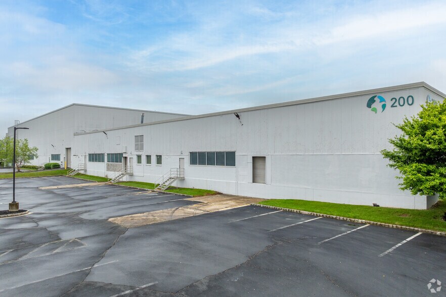 More Photos Of 200 Docks Corner Rd, South Brunswick Warehouse For Lease
