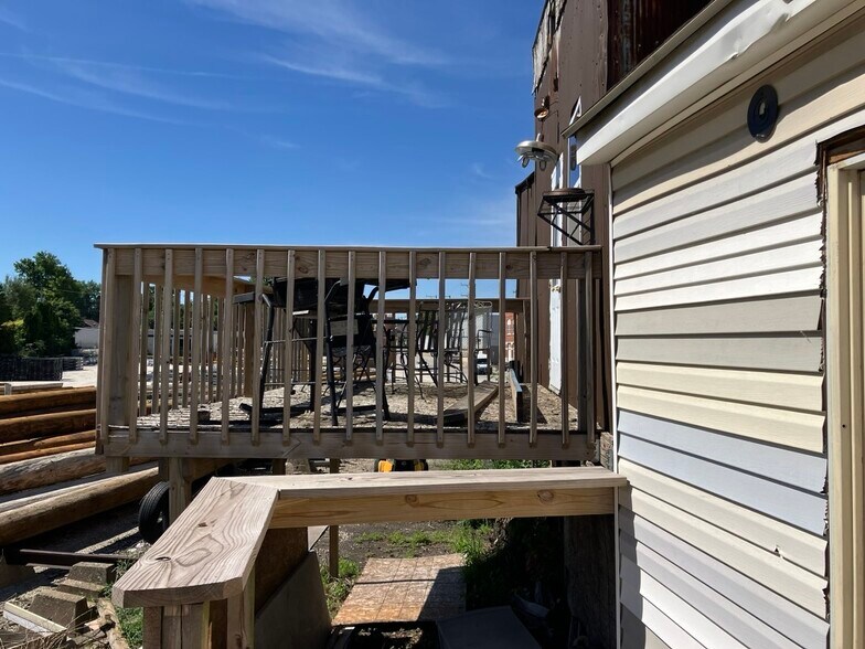 More Photos Of 600 Kentucky St, Quincy General Retail For Sale