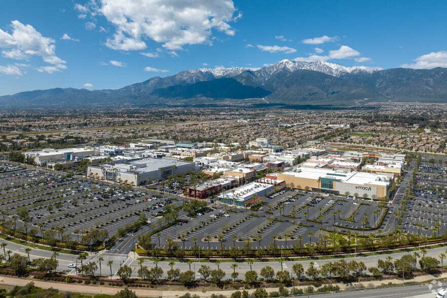 More Photos Of 12505 N Main St, Rancho Cucamonga Unknown For Lease
