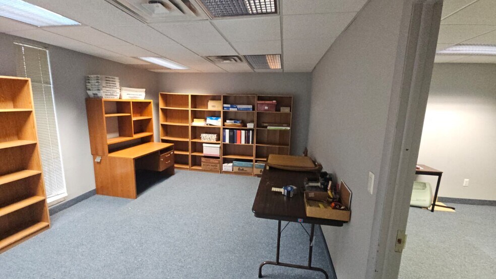 More Photos Of 6721 N Merriman Rd, Garden City Office For Sale