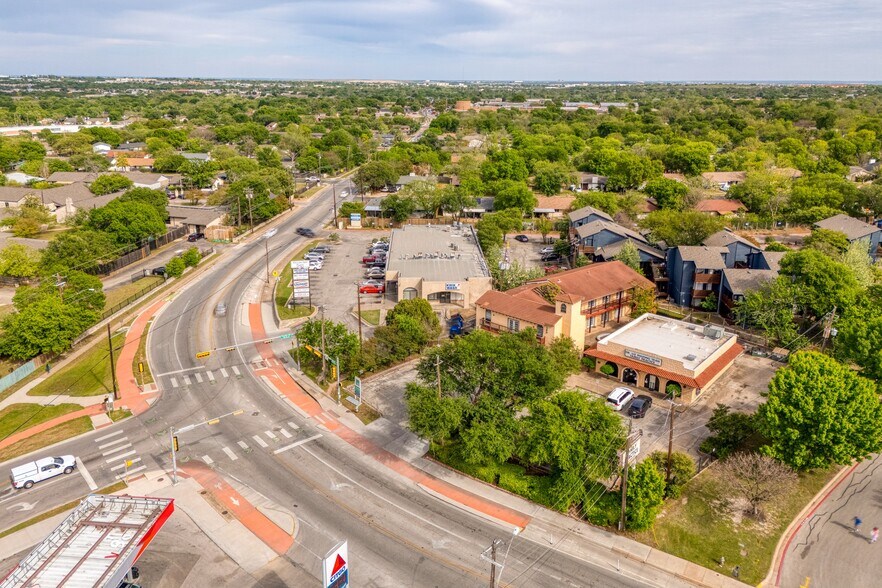 More Photos Of 1609 Ohlen Rd, Austin Office For Lease