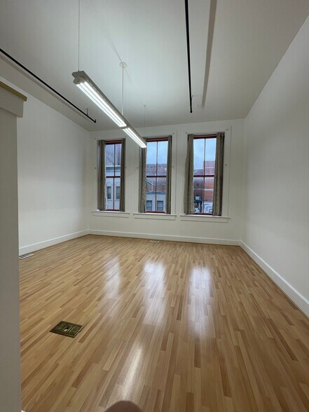 More Photos Of 14 N 3rd St, Lafayette Office For Sale