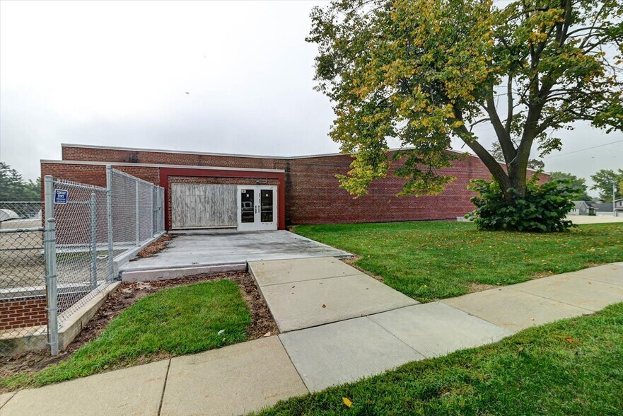 More Photos Of 520 E Holum St, Deforest Schools For Sale