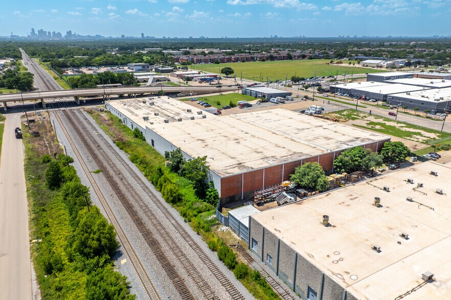 More Photos Of 4520 S Buckner Blvd, Dallas Manufacturing For Lease