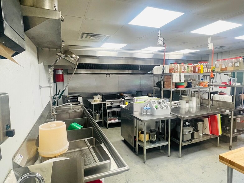 More Photos Of 1725 N Limestone St, Gaffney Restaurant For Sale