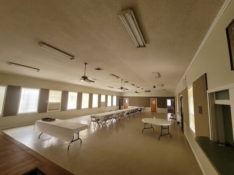 More Photos Of 207 W Viggie St, Hebbronville Religious Facility For Sale