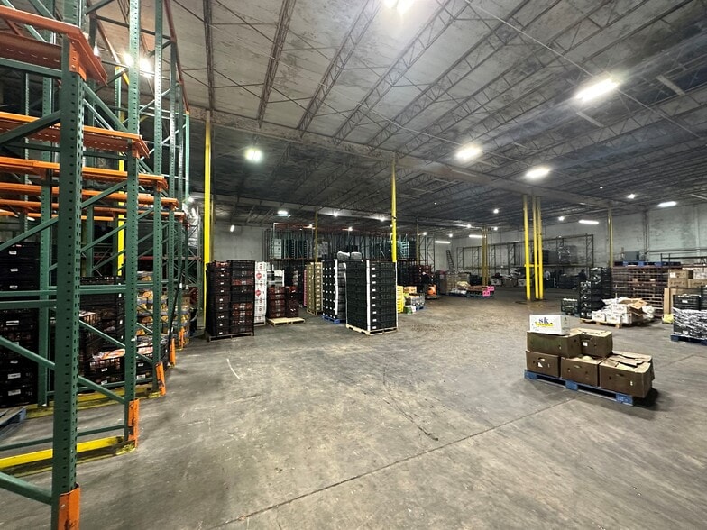 More Photos Of 2216 Silver St, Houston Refrigeration Cold Storage For Sale