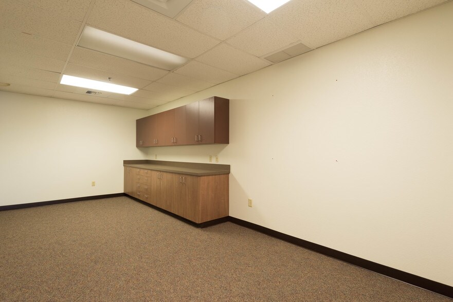 More Photos Of 1992 Saint St, Richland Flex For Sale