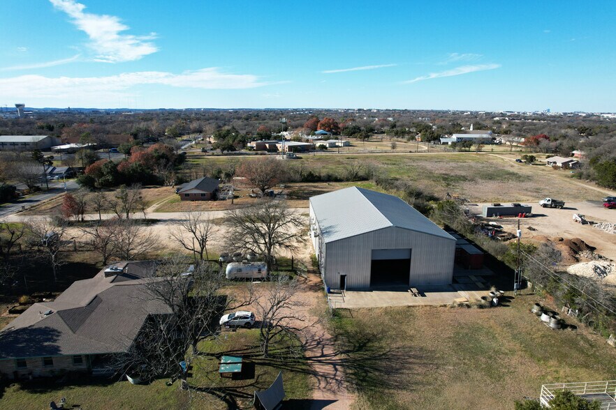 More Photos Of 3504 Rogge Ln, Austin Warehouse For Lease