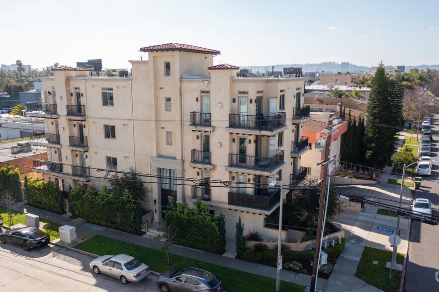More Photos Of 8520 Whitworth Dr, Los Angeles Apartments For Sale