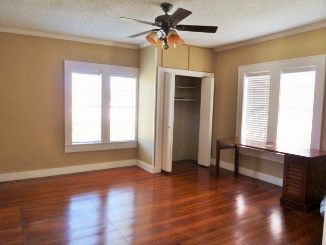 More Photos Of 207 Laurence Dr, Heath Office For Lease