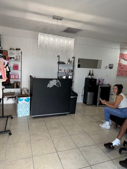 More Photos Of 9834-9850 Sandalfoot Blvd, Boca Raton General Retail For Sale